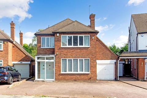 3 bedroom detached house for sale, Heronslea Drive, Stanmore HA7