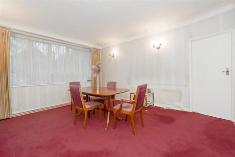 3 bedroom detached house for sale, Heronslea Drive, Stanmore HA7