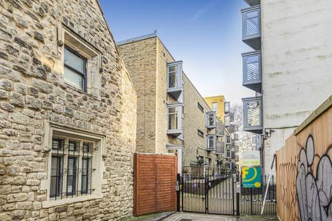 2 bedroom apartment for sale, Lea Bridge Road, London, E5