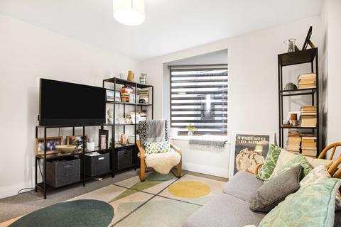 2 bedroom apartment for sale, Lea Bridge Road, London, E5