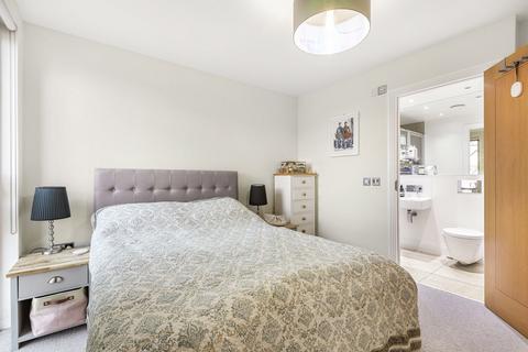 2 bedroom apartment for sale, Lea Bridge Road, London, E5