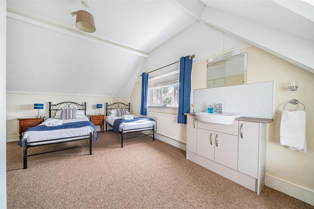 Twin Room Penthouse