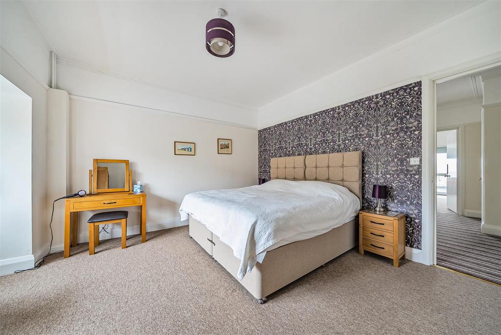 The Promenade Bedroom 3