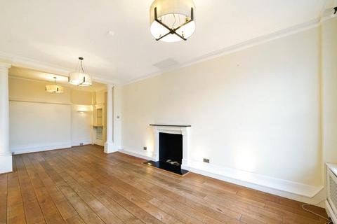 3 bedroom apartment to rent, St John's Wood Court, St John's Wood NW8