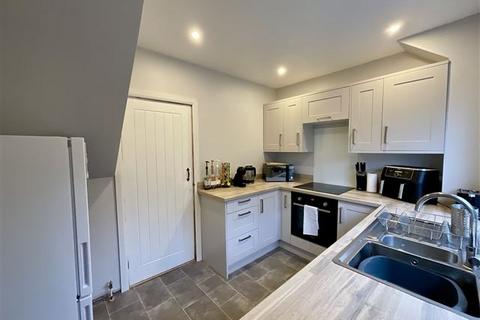 70 Lowedges Road, Sheffield, S8 7LB