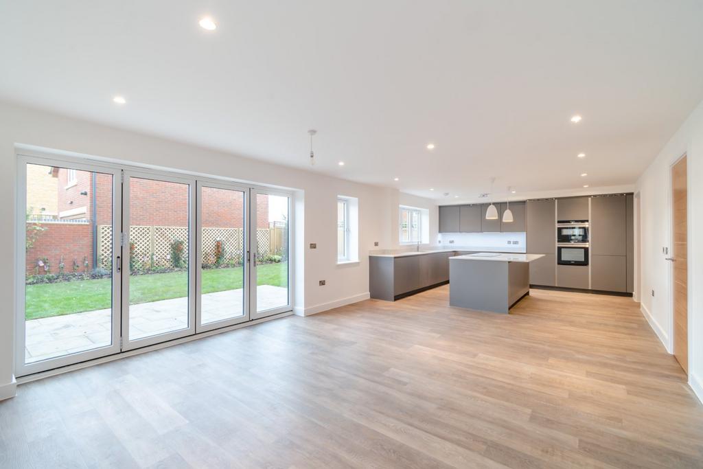 Kitchen/Family