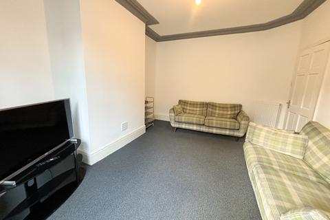 4 bedroom terraced house to rent, Manchester M15