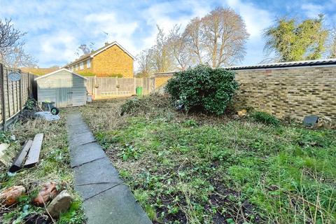 62 Chippingfield, Harlow, CM17 0DJ