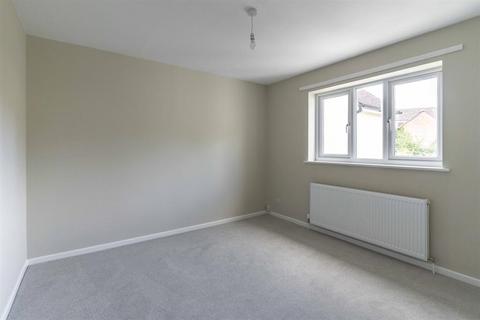 3 bedroom terraced house to rent, Bullfields, Newport, Essex, CB11