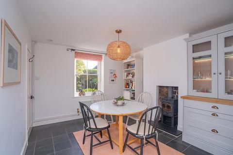 2 bedroom semi-detached house for sale, 2 Henley Place, Malvern, Worcestershire, WR14