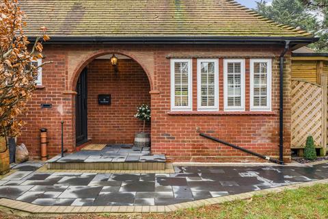 5 The Spinney, Cheam, Sutton, SM3 8JG