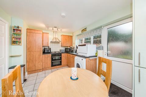 2 bedroom terraced house for sale, Lorena Close, Stoke-on-Trent ST8