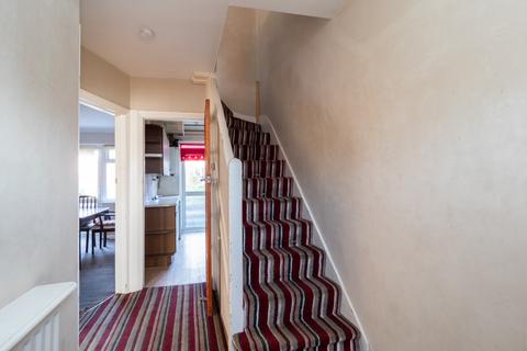 26 Dunster Avenue, Morden, SM4 4LE