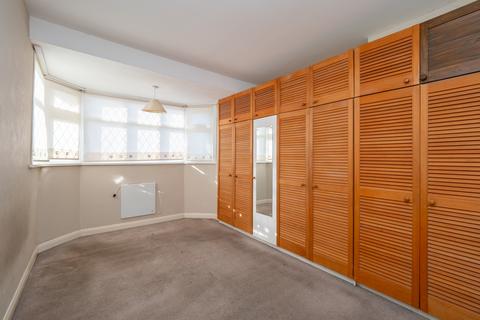 26 Dunster Avenue, Morden, SM4 4LE