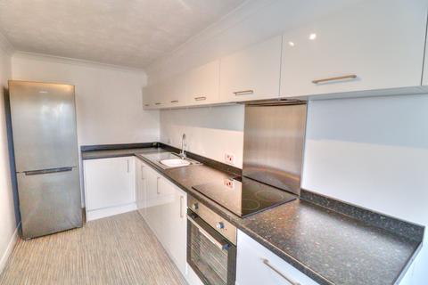 2 bedroom apartment to rent, Windsor Drive, Buckinghamshire HP13