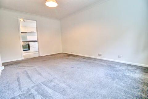 2 bedroom apartment to rent, Windsor Drive, Buckinghamshire HP13