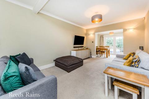 58 Congleton Road, Macclesfield, SK11 7UE