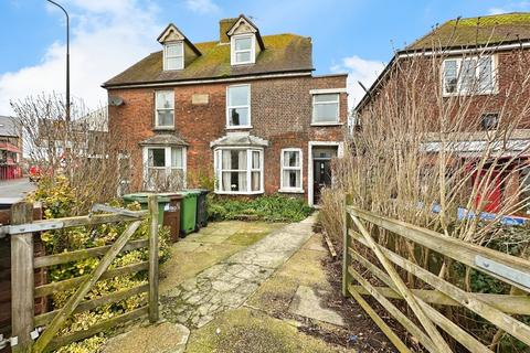 4 bedroom semi-detached house for sale, Ferry Road, East Sussex TN31