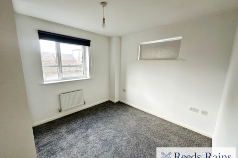 3 bedroom house to rent, Lord Street, Salford M7