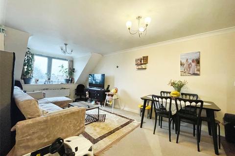 1 bedroom flat for sale, Harwoods Road, Hertfordshire WD18