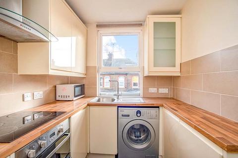 1 bedroom maisonette to rent, Queens Place, Hertfordshire WD17