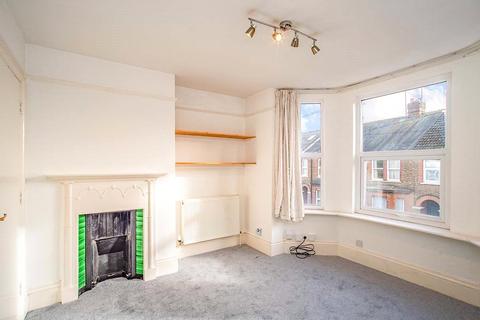 1 bedroom maisonette to rent, Queens Place, Hertfordshire WD17