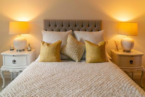 1 bedroom retirement property for sale, Apartment 15 at Locks View Locks View, Peglars Way, Wichelstowe, Swindon SN1