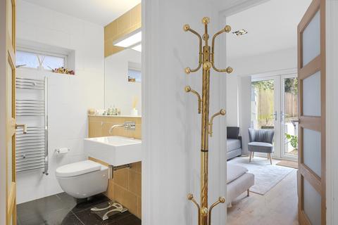 1 bedroom flat to rent, Pine Grove, SW19