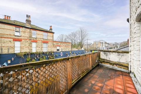 1 bedroom flat for sale, Crouch Hill, Crouch End, London, N4