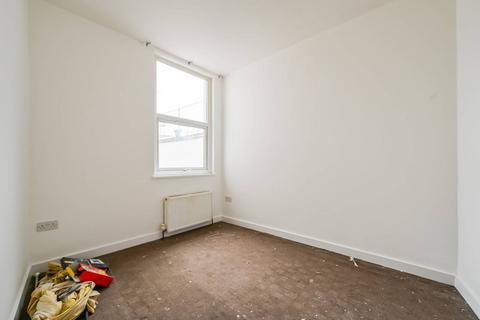 1 bedroom flat for sale, Crouch Hill, Crouch End, London, N4