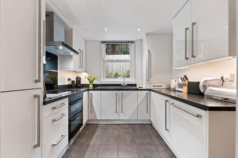 44 Ebers Grove, Nottingham, NG3 5EA