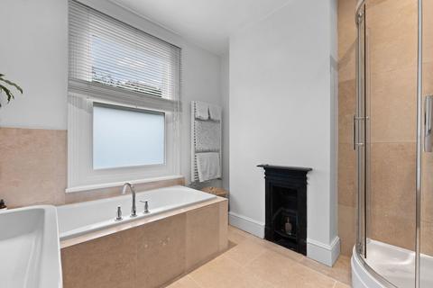 44 Ebers Grove, Nottingham, NG3 5EA