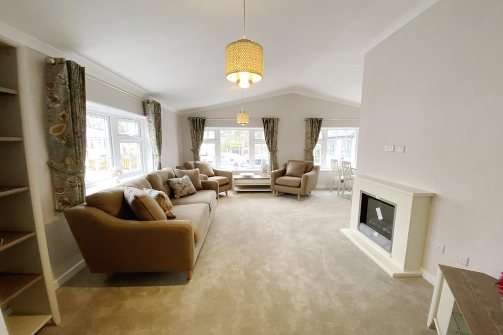 Large Lounge