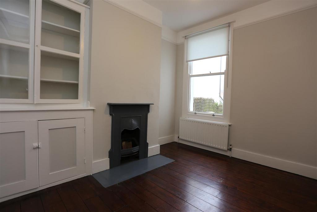 49 Queens Park Rise new25 (13).JPG