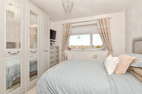 4 Hampton Close, Herne Bay, CT6 8BZ