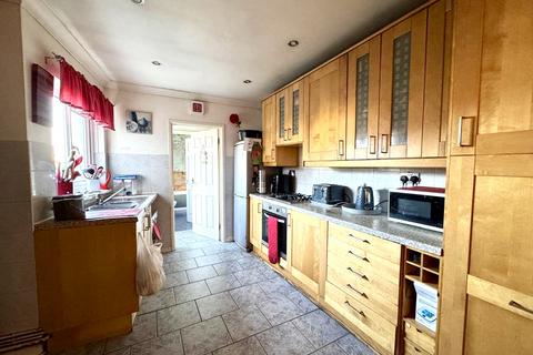 4 bedroom terraced house for sale, Troedyrhiw, Merthyr Tydfil CF48