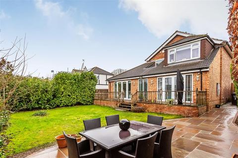 3 bedroom detached house for sale, Hallsland Way, Hurst Green