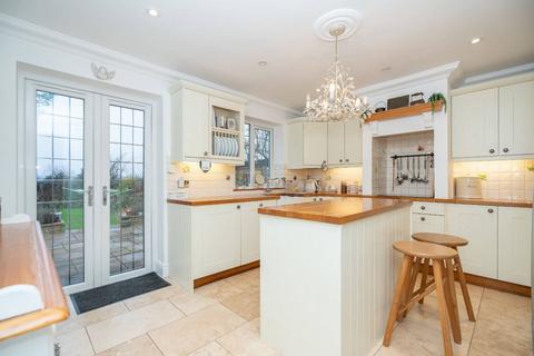 7 Highwood Avenue, Bushey, WD23 2AL