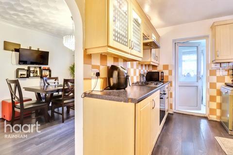 20 Ford Close, Rainham, RM13 7AU