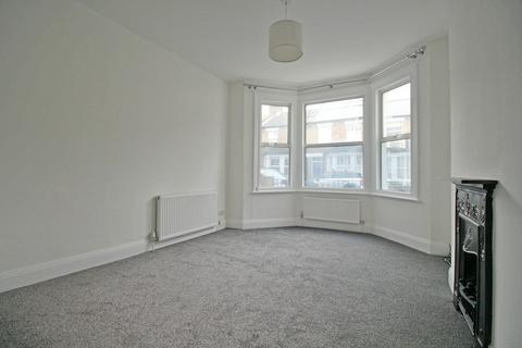 2 bedroom terraced house to rent, Coningsby Road, W5