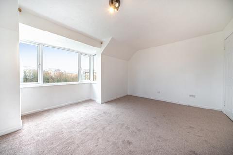 Studio for sale, Frobisher Road, Erith