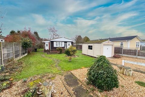 2 bedroom bungalow for sale, The Orchards Park, Ruskington, Sleaford, North Kesteven, NG34