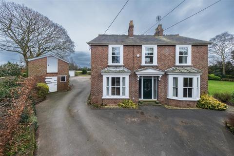 4 bedroom detached house for sale, Holme Street, Tarvin