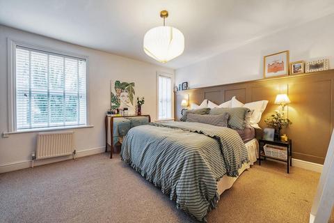 2 bedroom terraced house for sale, High Wycombe,  Town Centre,  Buckinghamshire,  HP13