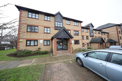 2 bedroom ground floor flat for sale, College Close, College Avenue, Grays