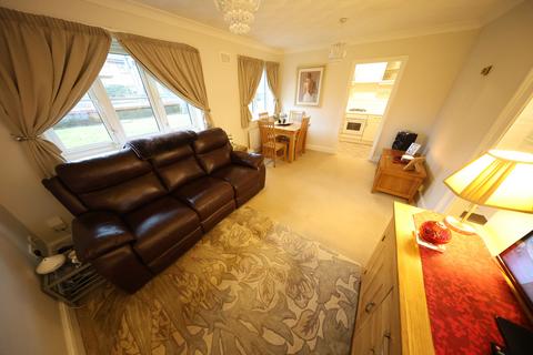 2 College Close, Grays, RM17 5UP