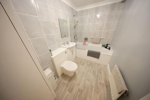 2 College Close, Grays, RM17 5UP