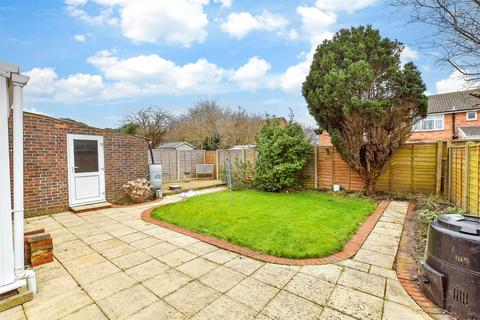 2 bedroom detached bungalow for sale, Fircroft Crescent, Rustington, Littlehampton, West Sussex