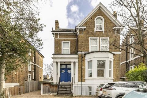 2 bedroom flat to rent, Bedford Hill, London SW12