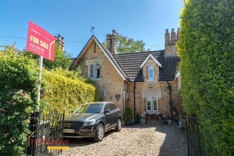 3 bedroom terraced house for sale, Poole Lane, Bournemouth